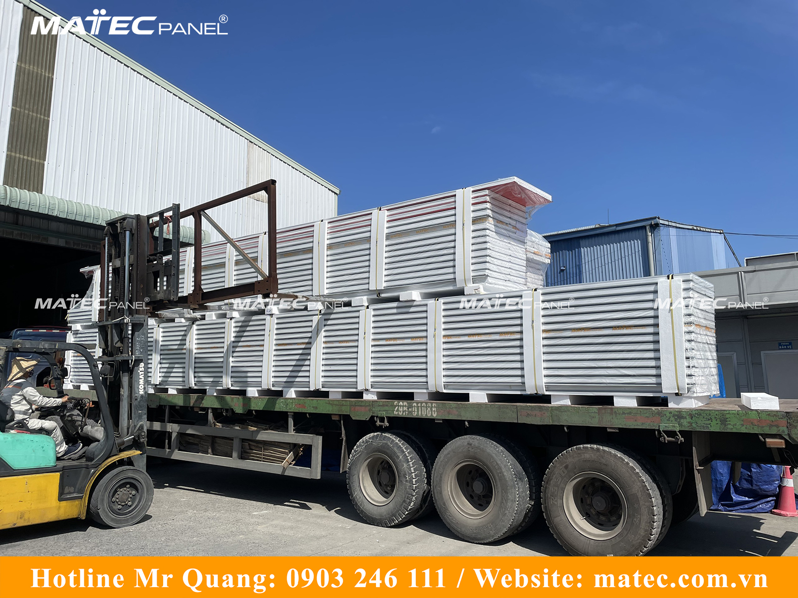 Xuất xe hàng Panel vách ngoài tại nhà máy