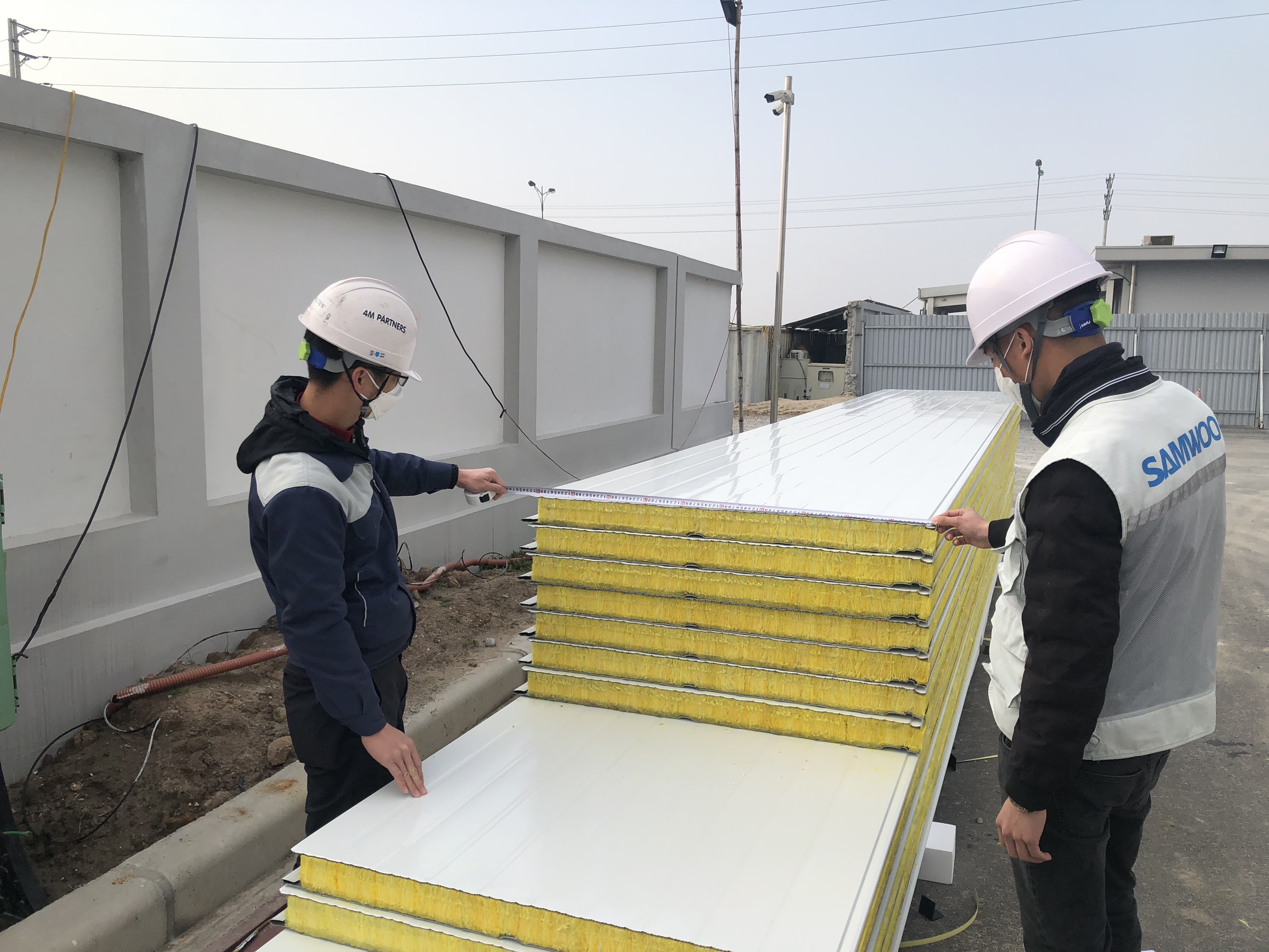 Những điều cần lưu ý khi thi công tấm panel bông thủy tinh cách nhiệt