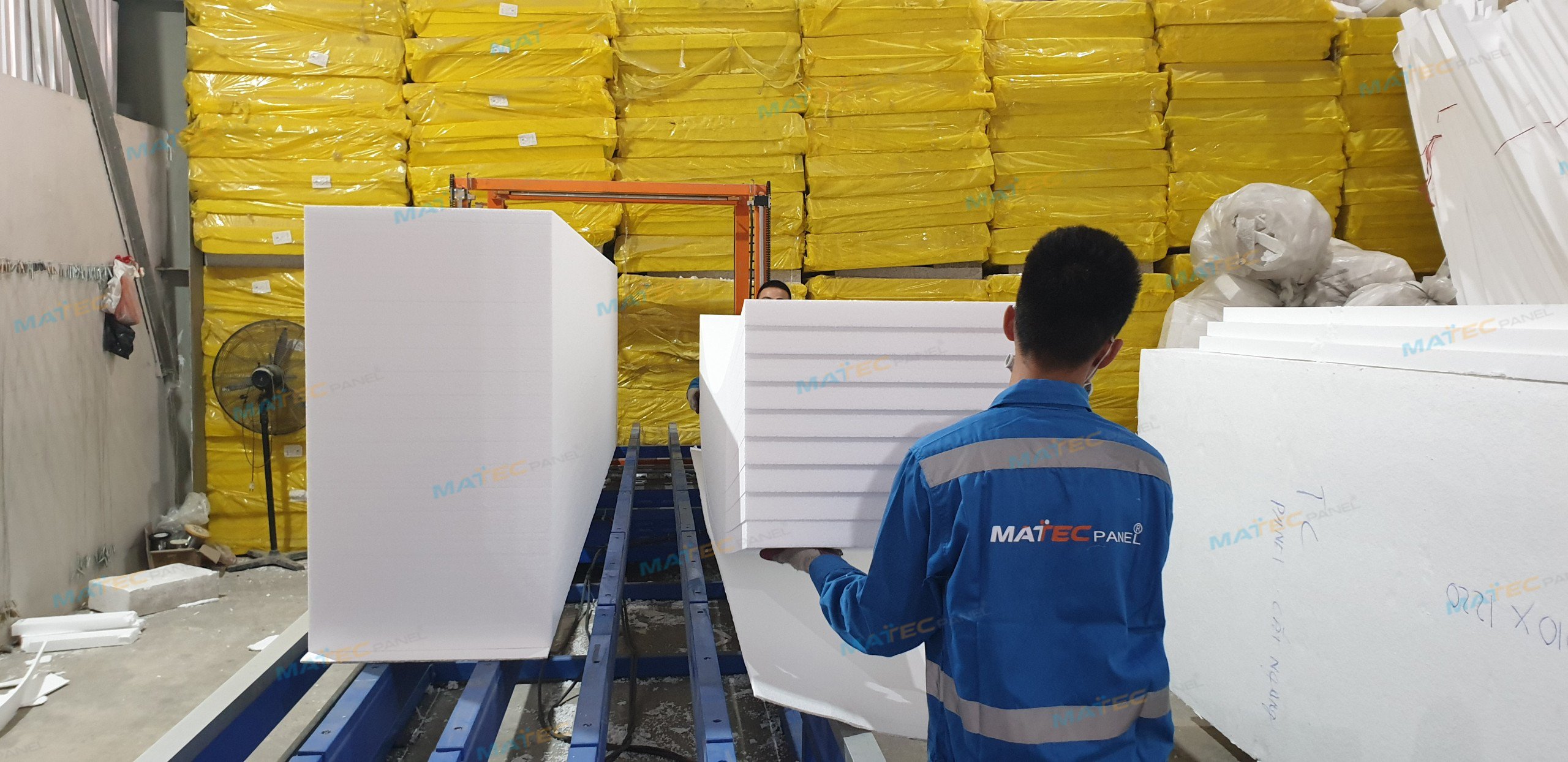 Xốp EPS chèn khe co giãn