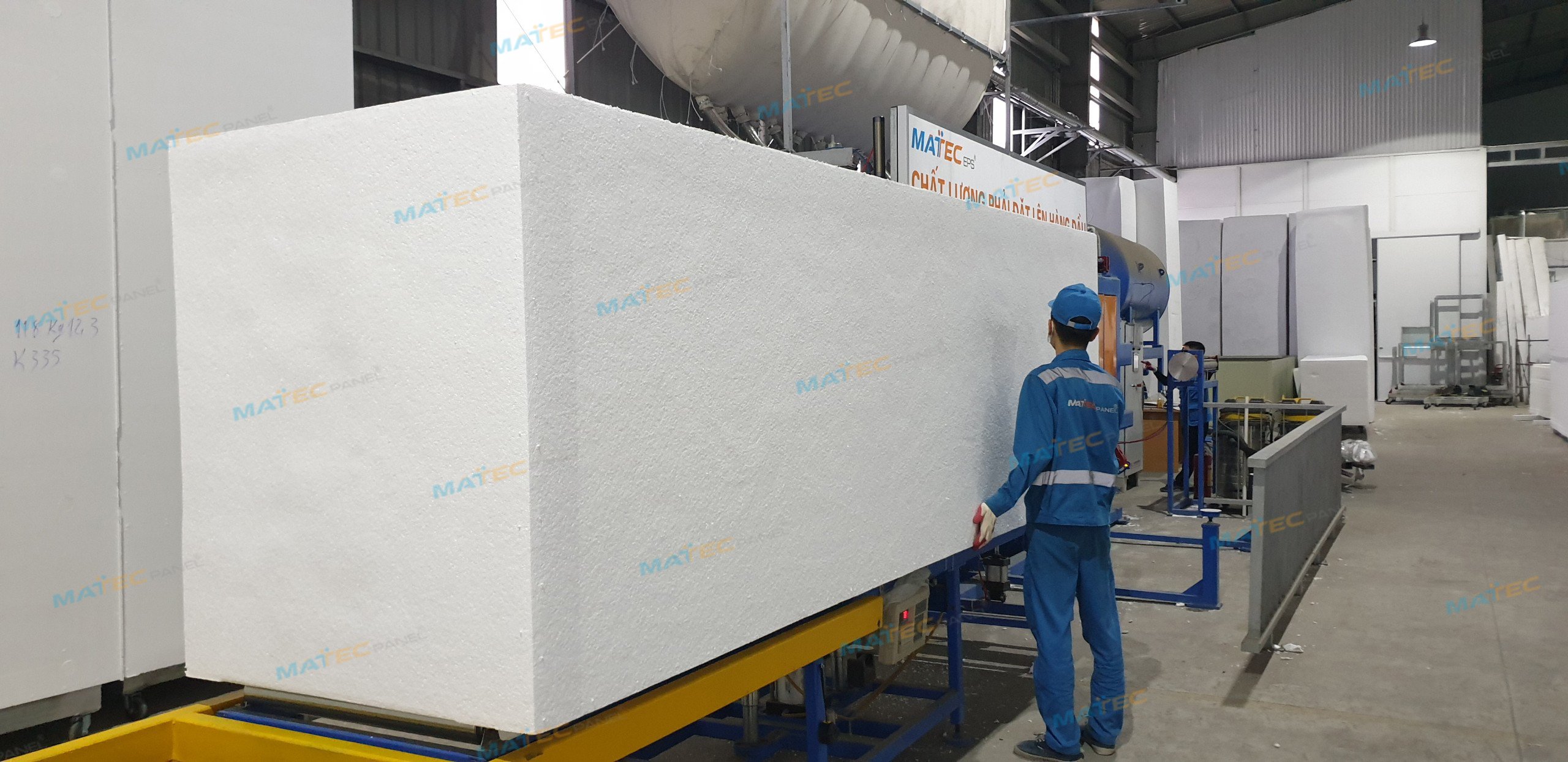 Đặc điểm của tấm m&uacute;t xốp EPS