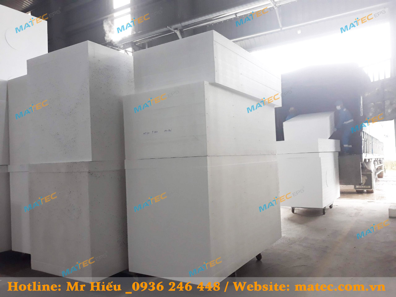 Xốp cứng t&ocirc;n nền chất lượng cao