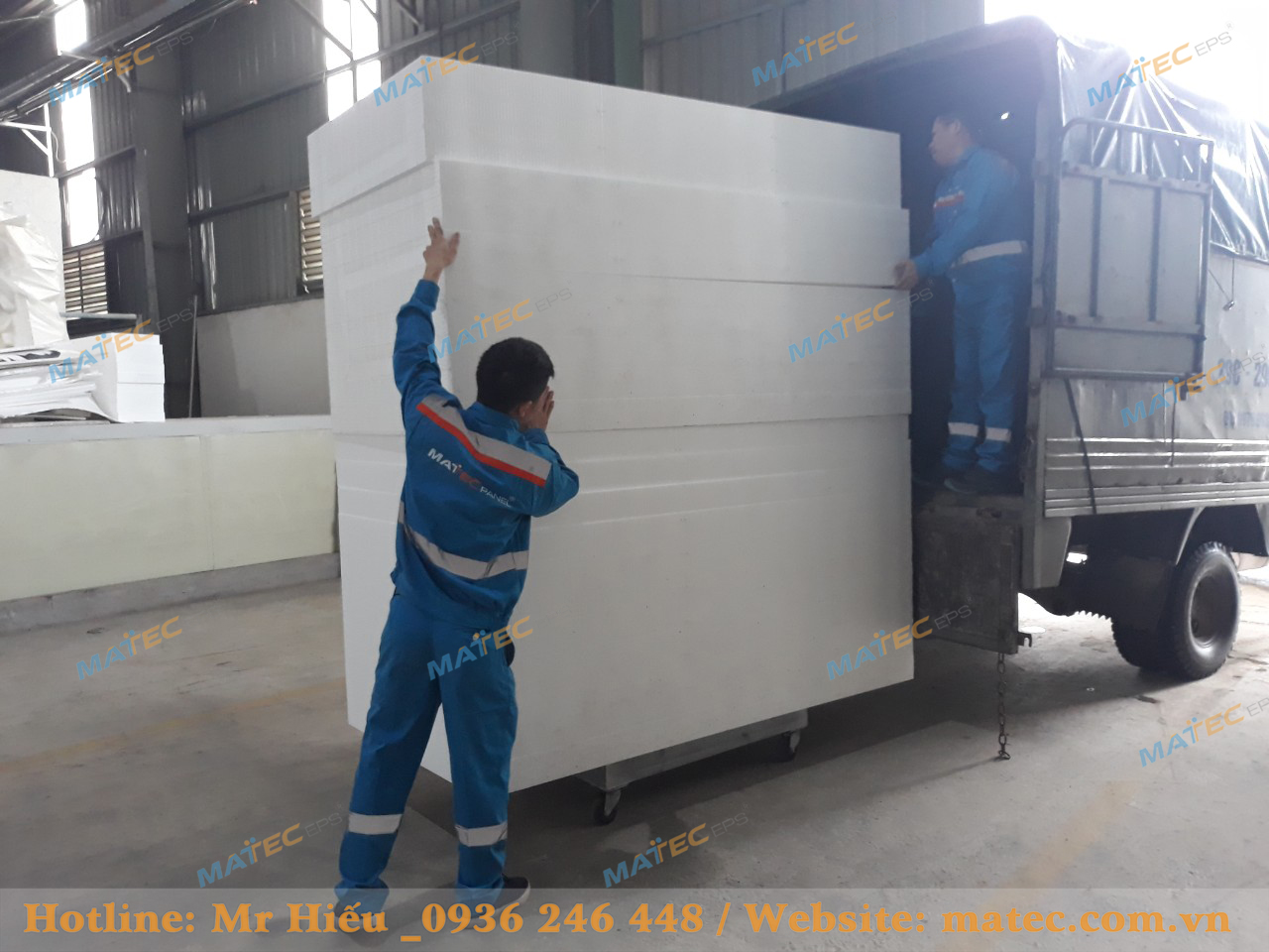 B&aacute;o gi&aacute; chi tiết xốp cứng t&ocirc;n nền chất lượng