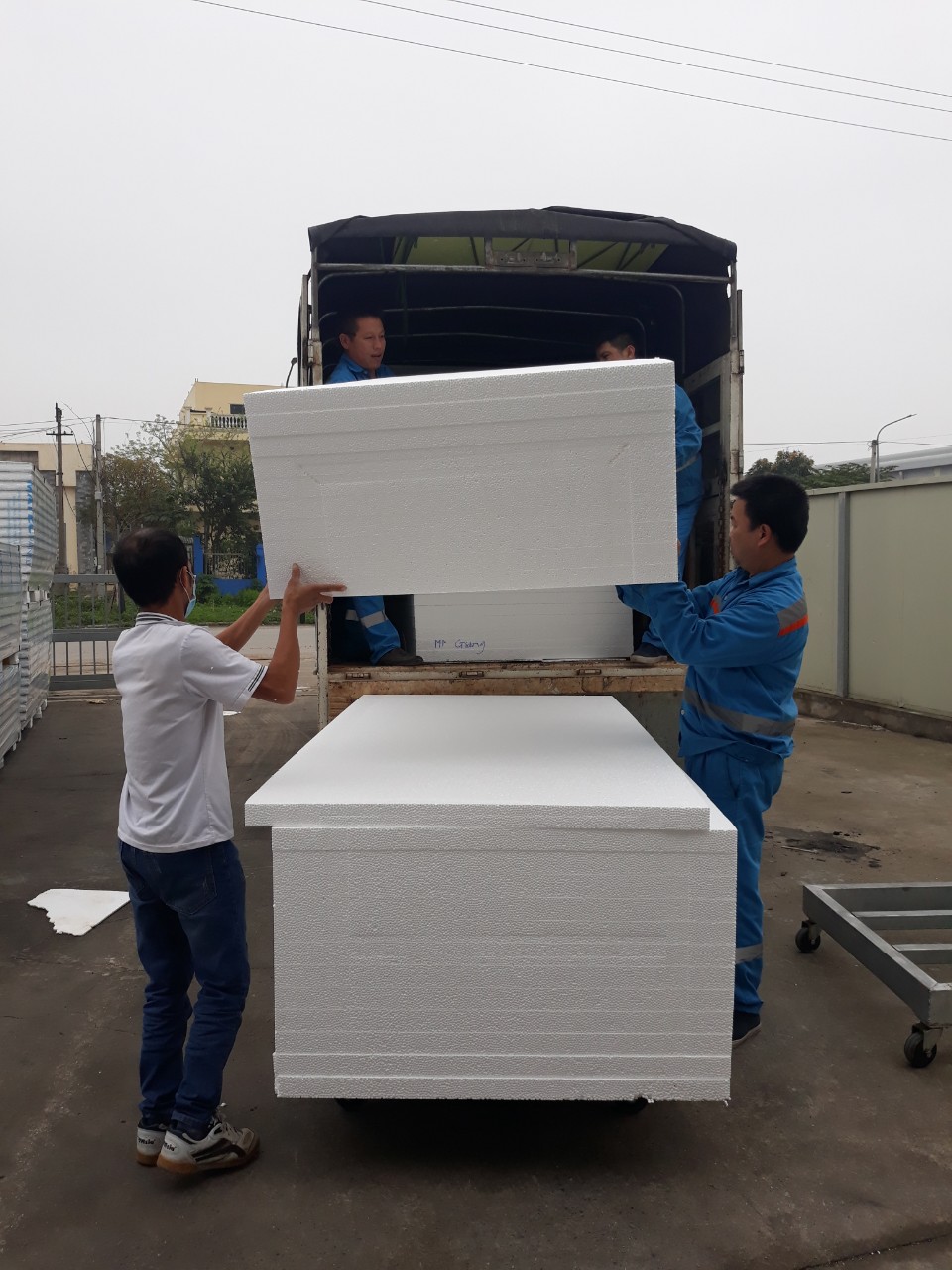 Xốp chống n&oacute;ng EPS của Matec Panel